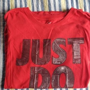 Nike mens short sleeve tshirt